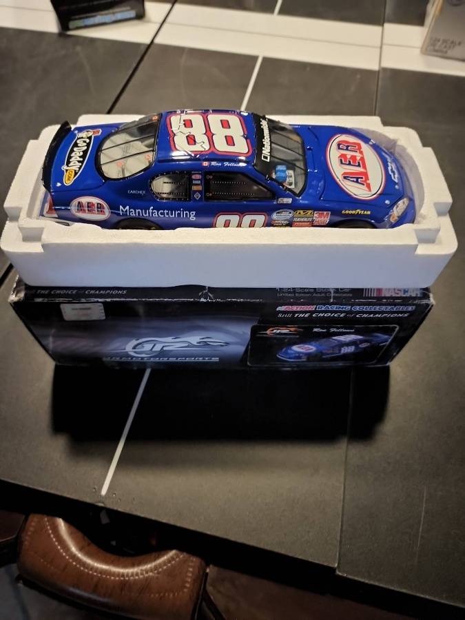 New Ron fellows 88 1:24 Scale Vehicle Auction YEAH New Mexico